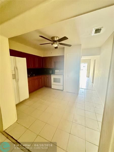Foto del edificio - 5725 NW 14th Ct