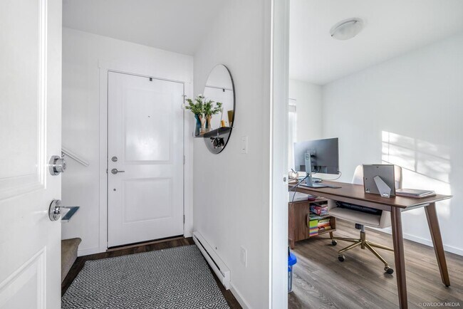 Photo du bâtiment - 16323-16323 15 Ave