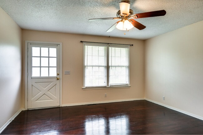 Building Photo - 133 Cline Ave