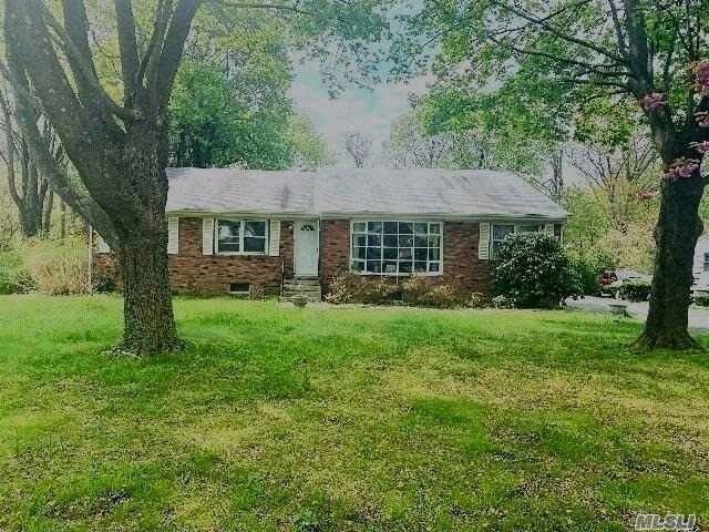 Primary Photo - 111 Oakwood Rd