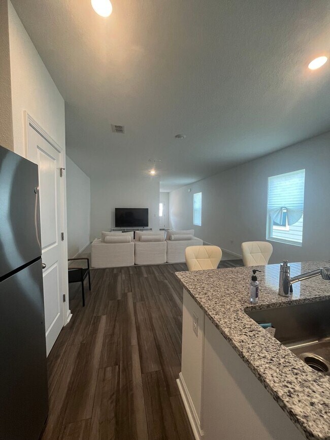 Foto del edificio - Beautiful brand-new 3-bedroom, 2-bath home located in a desirable new community!