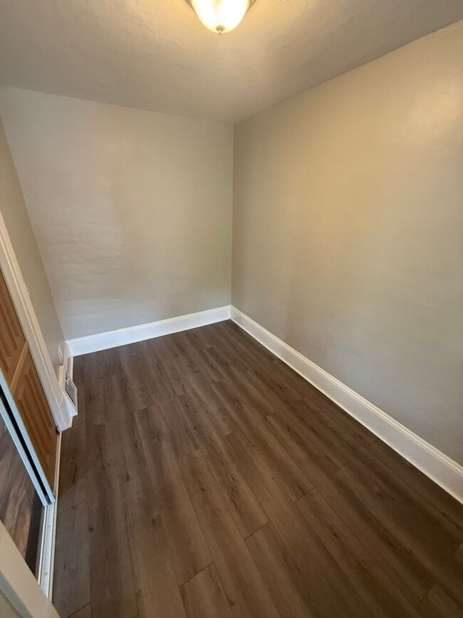 Building Photo - 3616 East 59