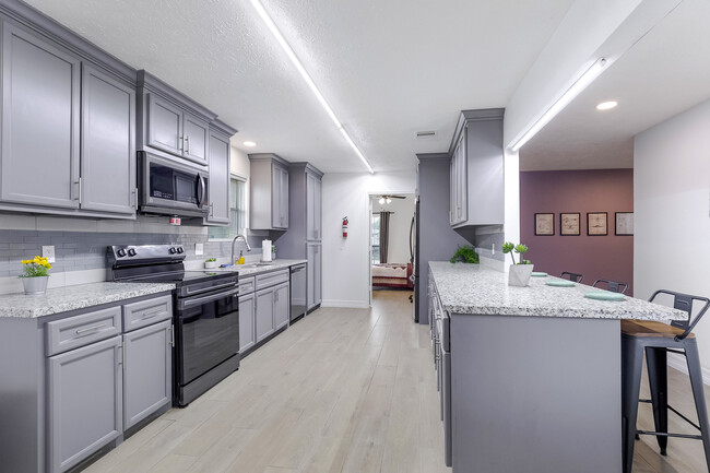 Foto del edificio - 6001 Rogerdale Rd