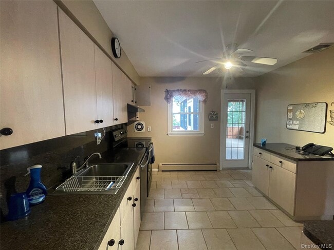 Building Photo - 17 Woodrum Dr