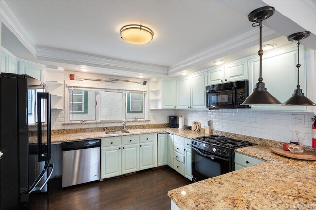 Foto del edificio - 6 Charles Pl