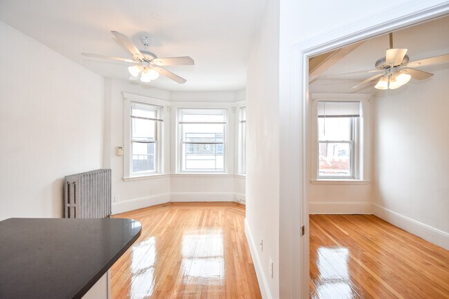 Building Photo - 47 Hemenway St
