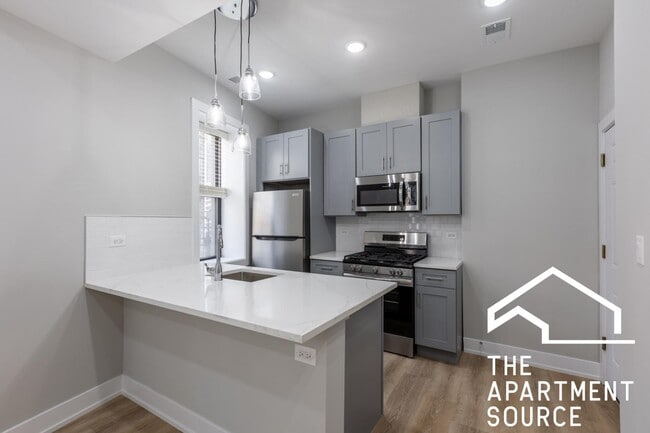 Building Photo - 437 W Belden