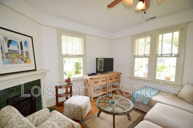 Photo - 31 Parkwood Ave House