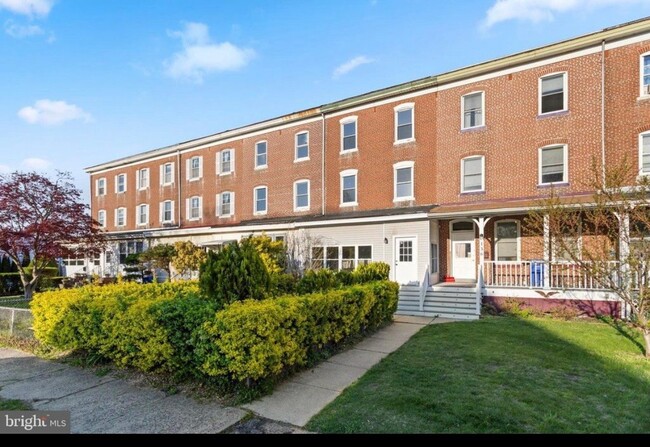 Building Photo - 45 Railroad Ave