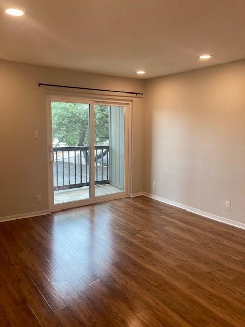 Foto del edificio - 8888 Tallwood Dr