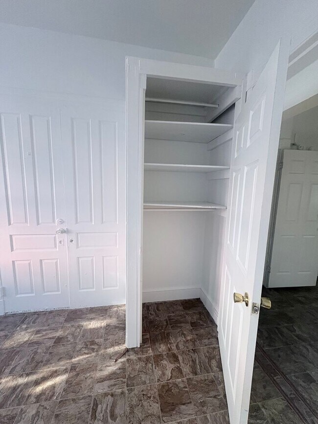 Foto del edificio - 1 Bedroom Apt Located in the York City