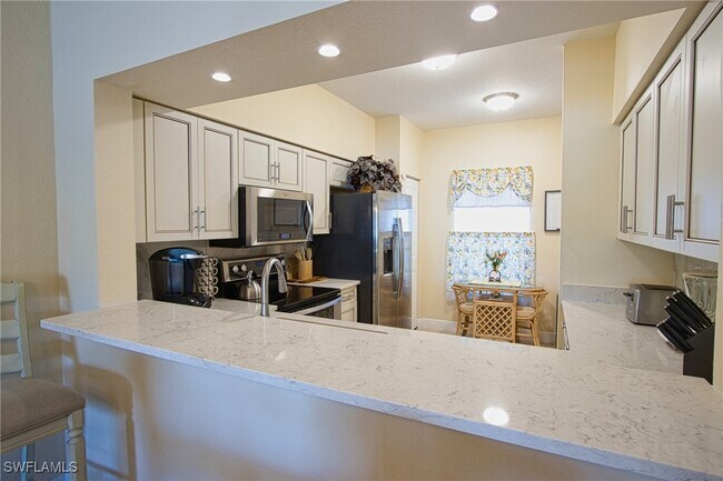 Foto del edificio - 3250 Cypress Glen Way