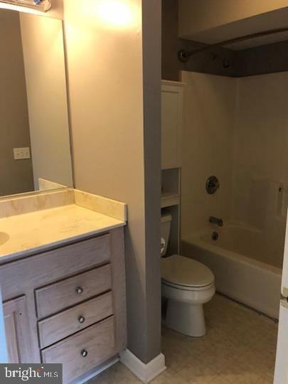 Building Photo - 28480 Pinehurst Cir