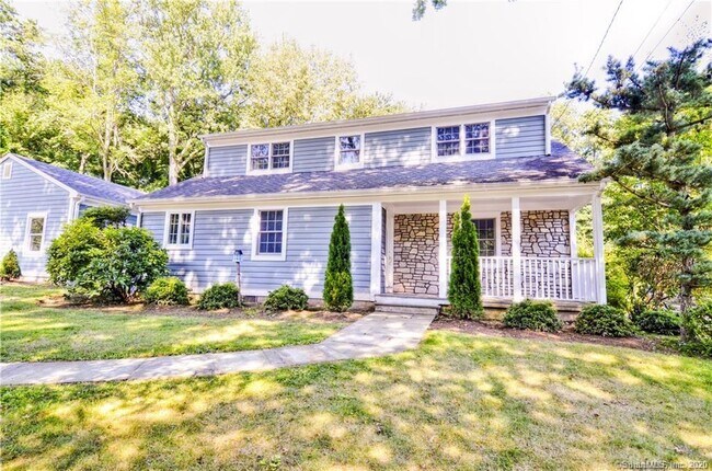 Foto del edificio - 68 Skyview Dr