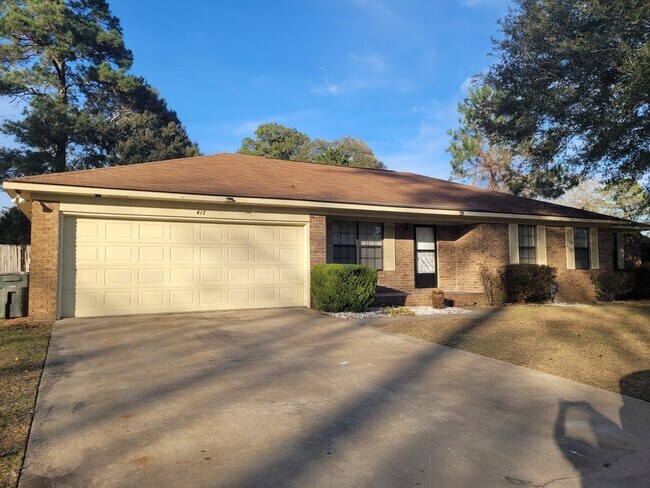 Building Photo - 417 Christopher Dr