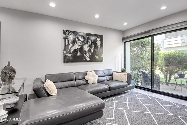 Foto del edificio - 4610 N 68th St