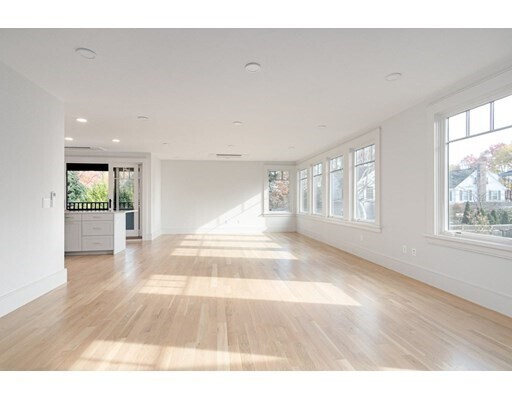 Building Photo - 24 Longfellow Rd