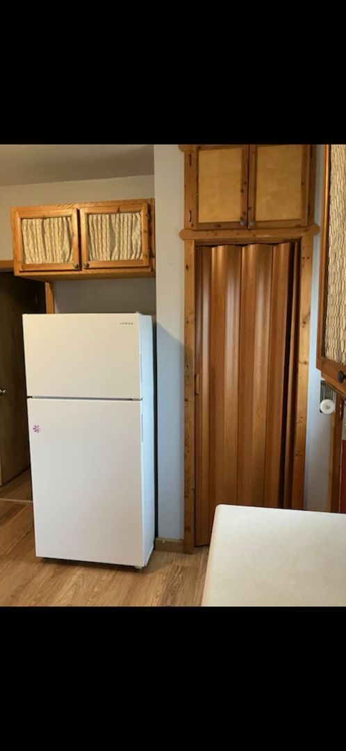 Foto del edificio - 229 Forest Ave W