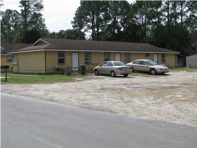 Building Photo - 2 Tri-plexes