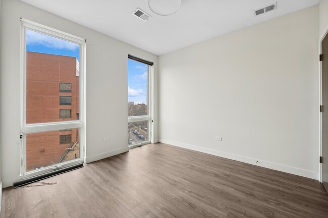 Foto del edificio - 4027 N Broadway