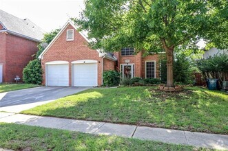 Building Photo - 1703 Foxchase Ln