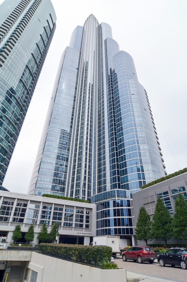 Building Photo - 1211 S Prairie Ave