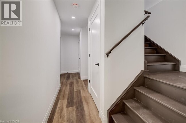 Building Photo - 573 Guelph St