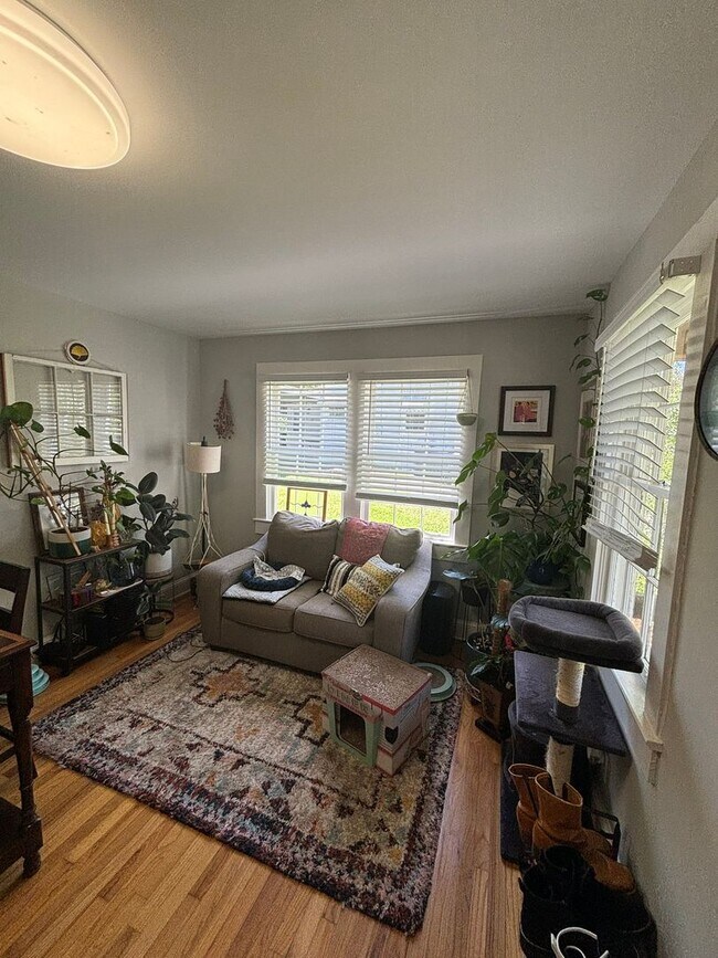 Foto del edificio - 135 Sunset Dr