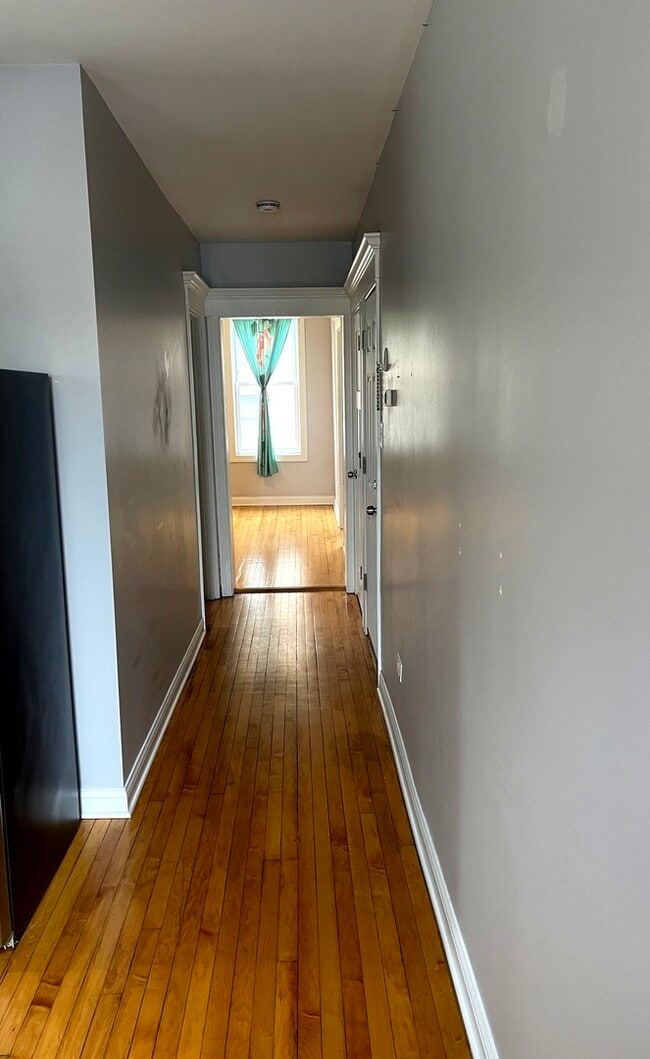 Building Photo - 1419 W Cullerton St