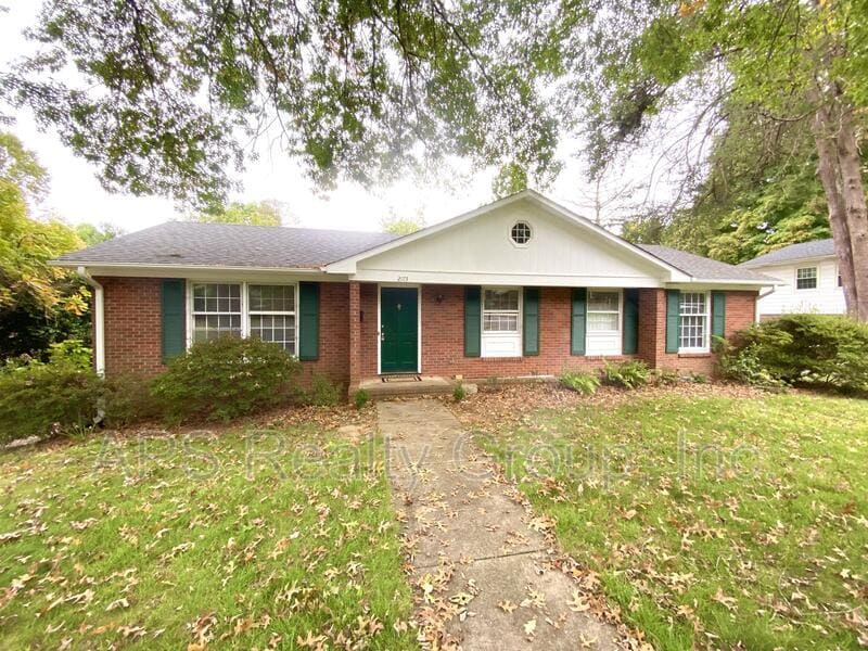 Foto principal - 2173 New Castle Dr