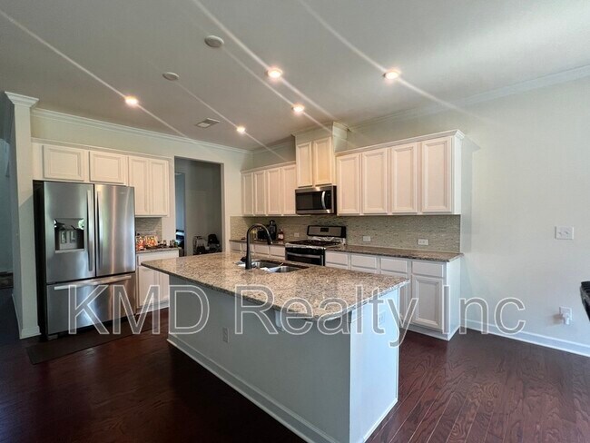 Foto del edificio - 8411 Flint Hill Dr