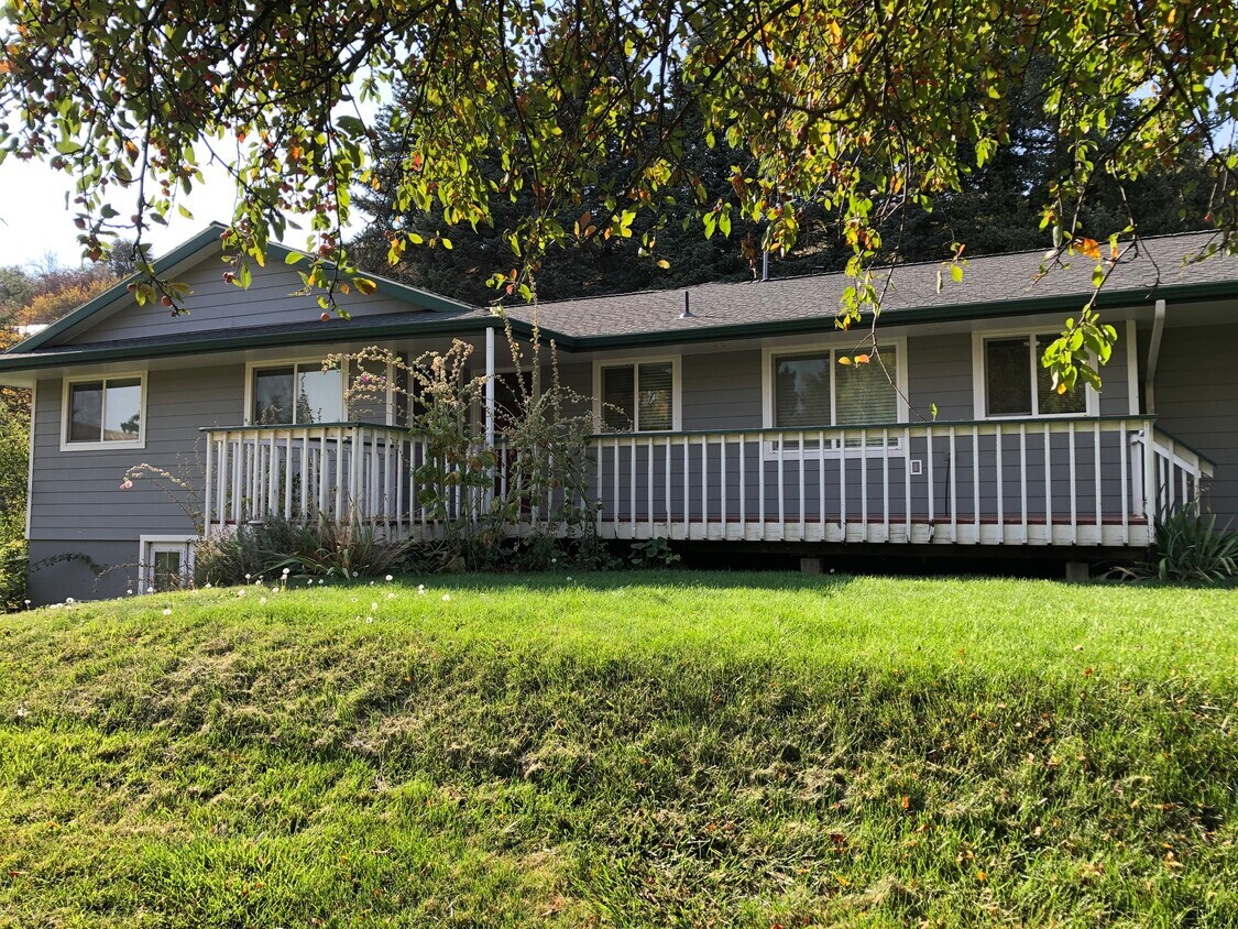 3551 Ewartsville Rd, Pullman, WA 99163 House Rental in Pullman, WA