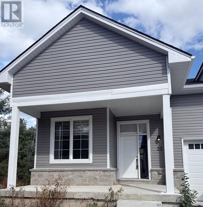 Building Photo - 23 Turnberry Ct