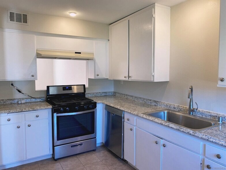 Foto principal - 6799 Alvarado Rd