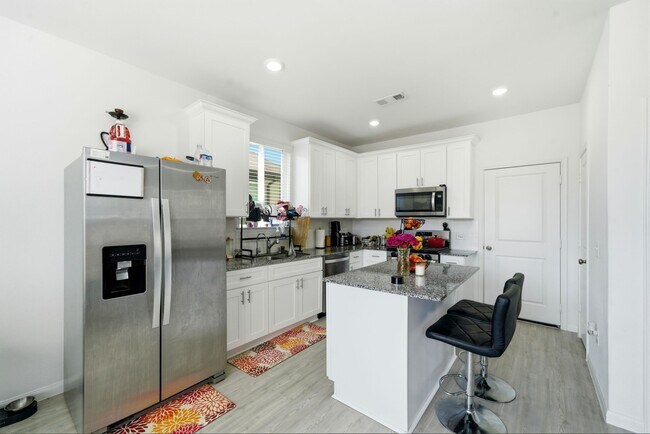 Building Photo - 23531 Autumn Harvester Dr