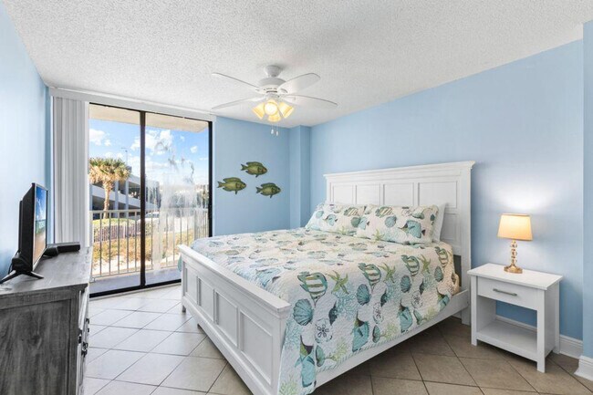 Building Photo - 505 E Beach Blvd