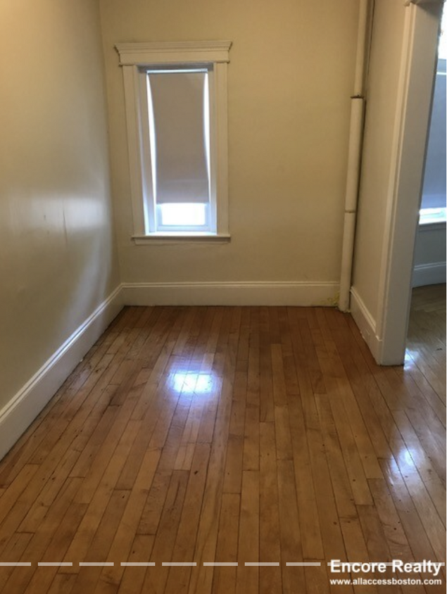 Foto principal - 1824 Beacon St