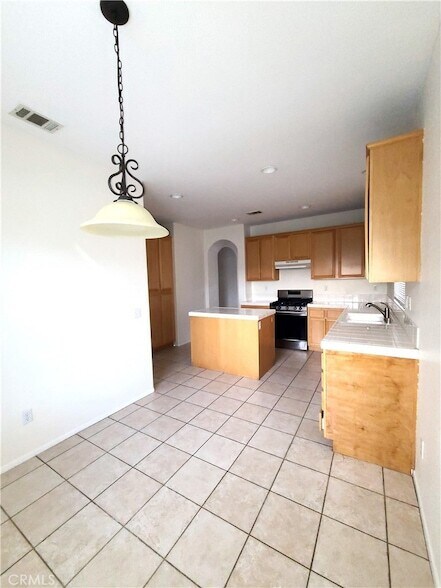 Building Photo - 14344 Honey Hill St