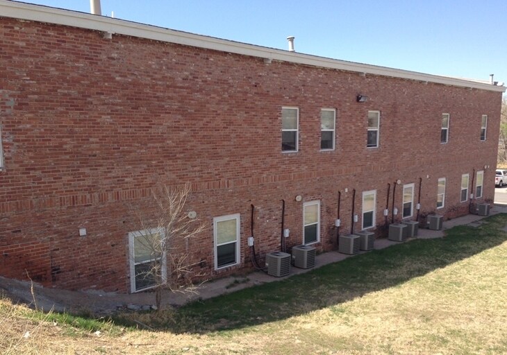 Primary Photo - 1710 Avenue A