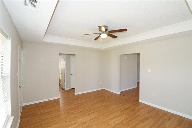 Building Photo - 227 Worthington Ln