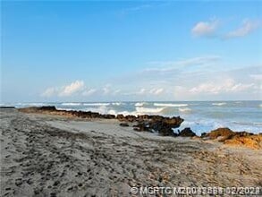 Building Photo - 411 NE Plantation Rd