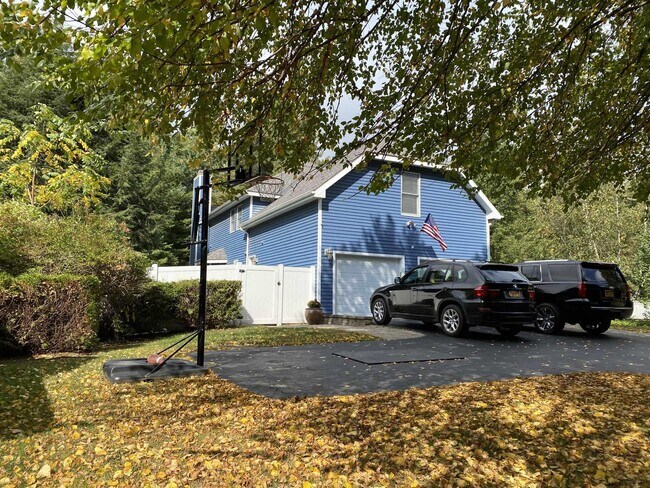 Building Photo - 32 Arrowhead Rd
