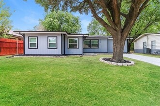 Building Photo - 1708 Joyce St