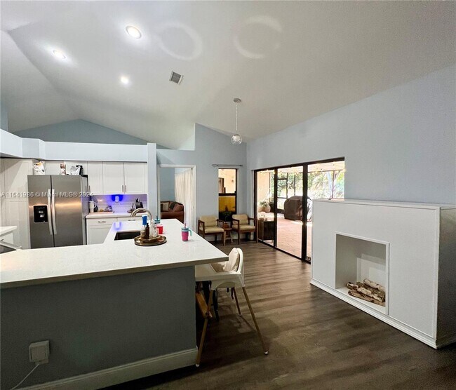 Building Photo - 8888 SW 59th St