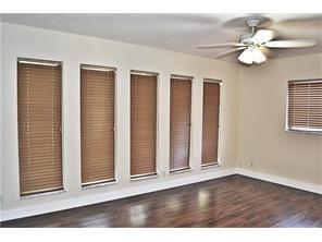 Foto del edificio - 8651 Gatehouse Rd