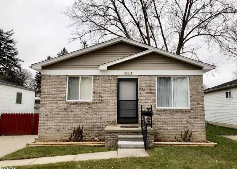 Foto principal - 23743 Columbus Ave