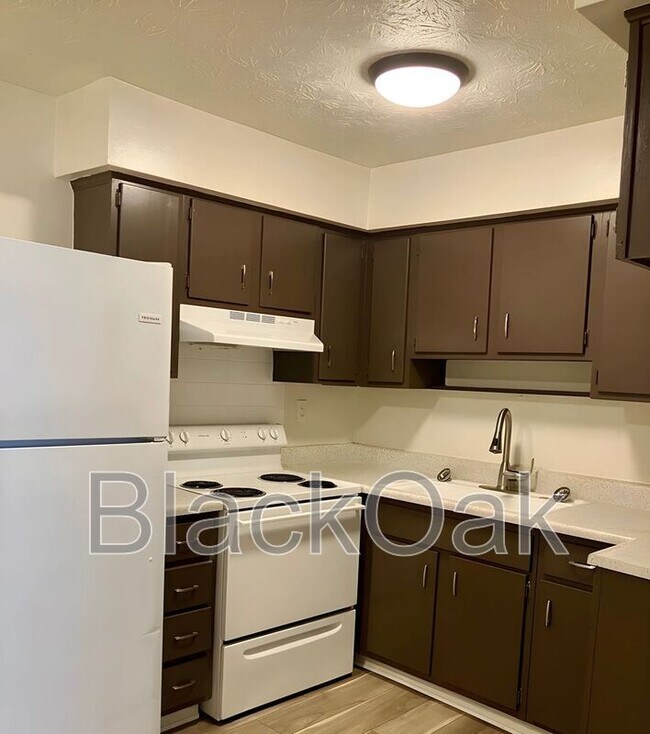 Foto del edificio - 744 Ellerson Dr