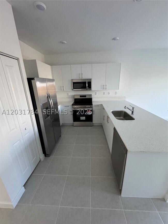 Foto del edificio - 2655 SE 28th Dr