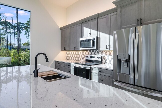 Foto del edificio - Stunning Brand 3B/2B Townhouse with Premium Finishes