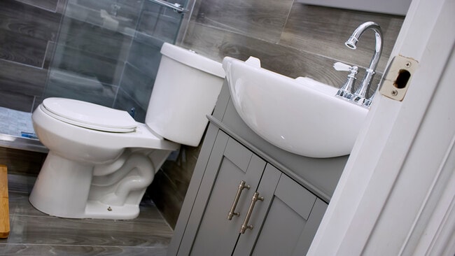 Foto del edificio - 4196 Clearview Dr